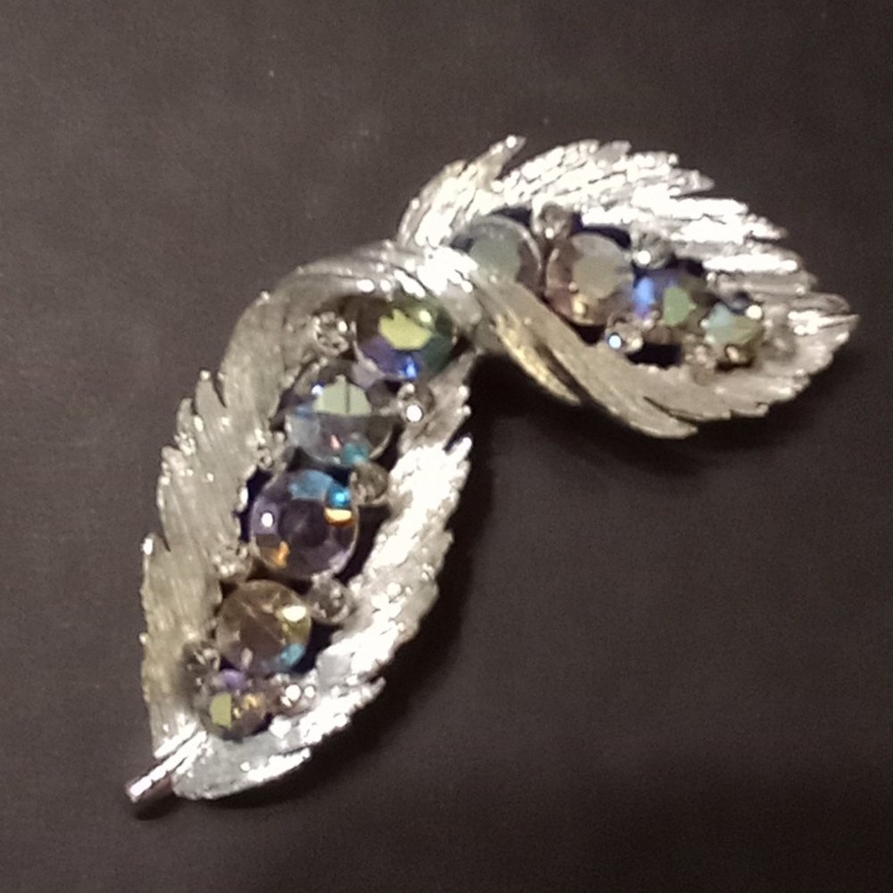 Lisner Vintage Silver Tone AB Rhinestone Leaf 2 1/2 Inch Brooch Pin